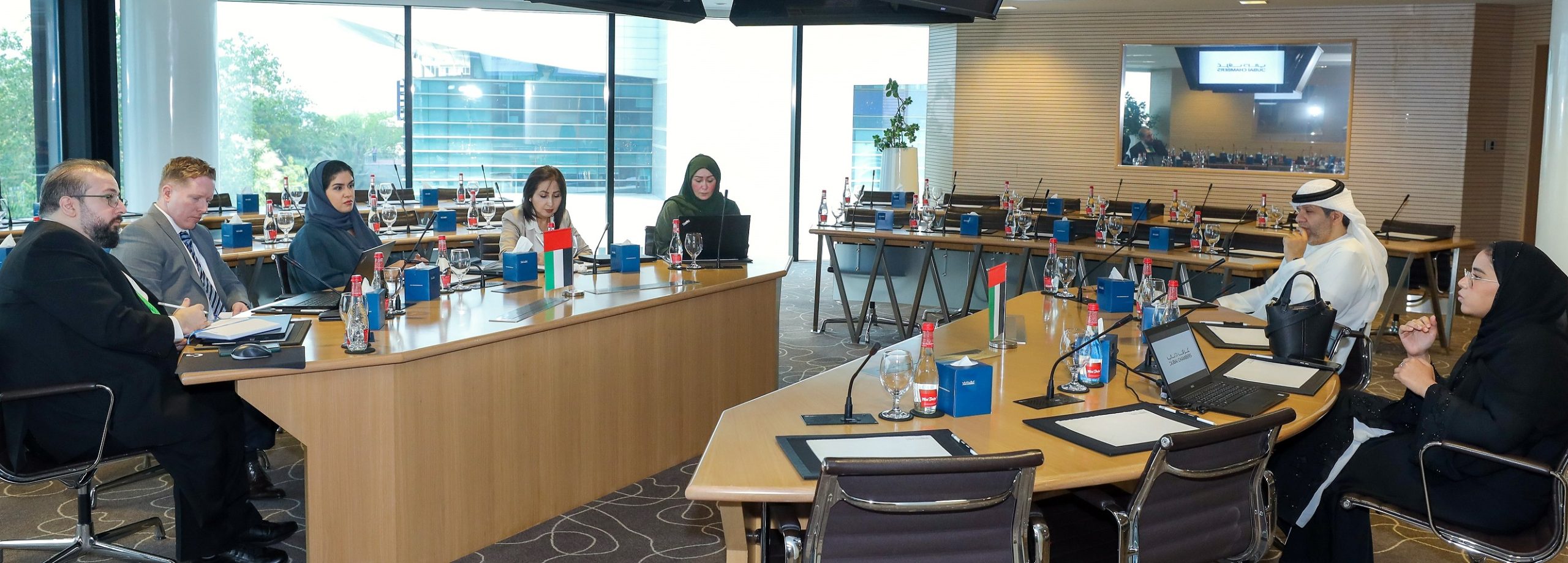 Dubai Chamber of Commerce discusses future of private notary office services and their positive impact on various business sectors