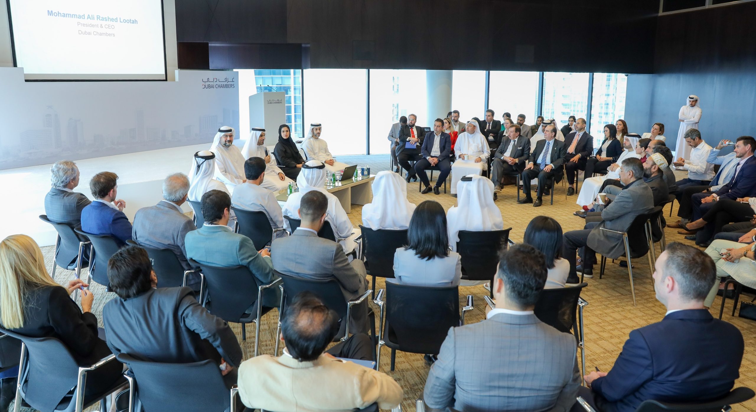 غرفة تجارة دبي تؤكد التزامها خدمة مجتمع الأعمال وتعزيز تنافسيته ودعم نموه